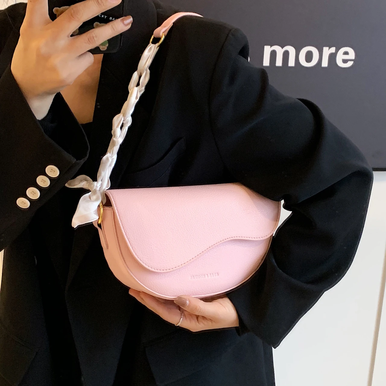 Kleine Zadel Crossbody Tas Voor Dames Halve Cirkel Ontwerp Pu Lederen Onderarm Handtas Trend Zilveren Tas Shopper Oksel Portemonnee