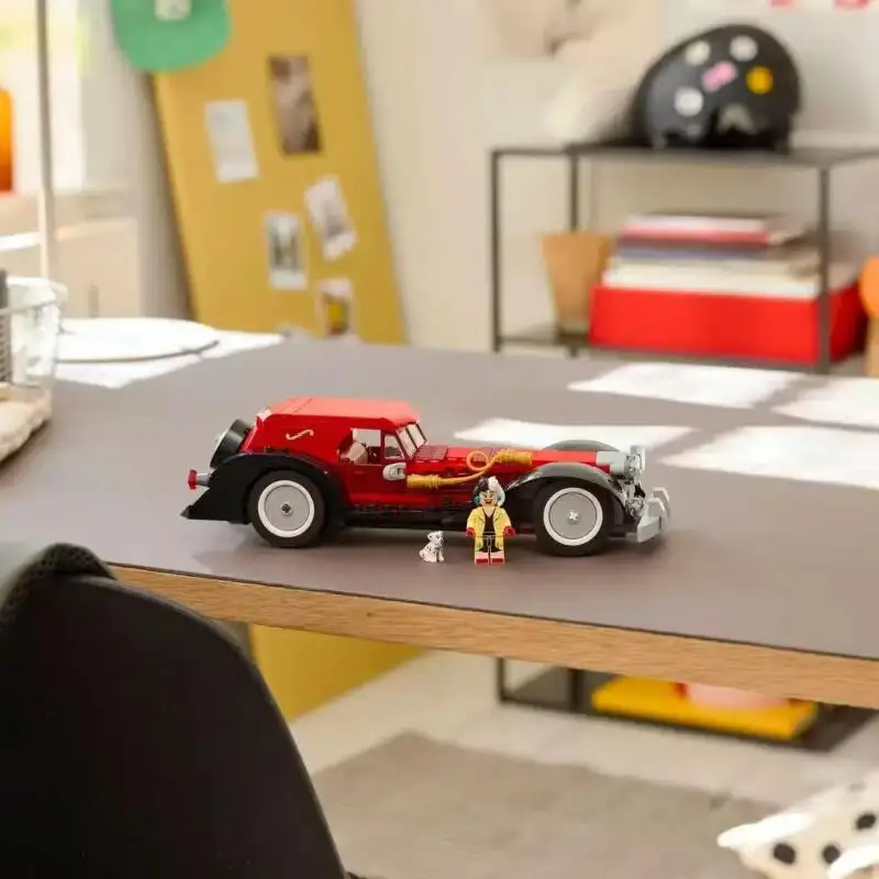 NOVO 2025 Novo produto 43277 Conjunto de blocos de construção de carro de luxo Cruella, presente de Natal e aniversário