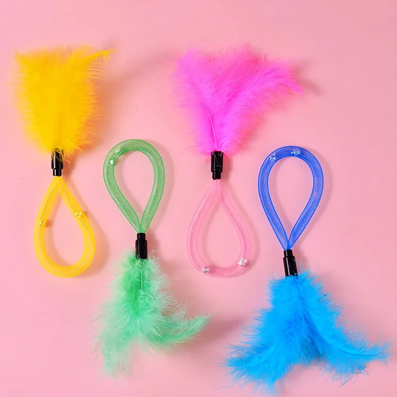

Cat Toys Feather Sticks 2PCS Interactive Cat Toy Set Feather Toys with Bell for Cats Teasing Elastic Net Cats Toy Pet Supplies