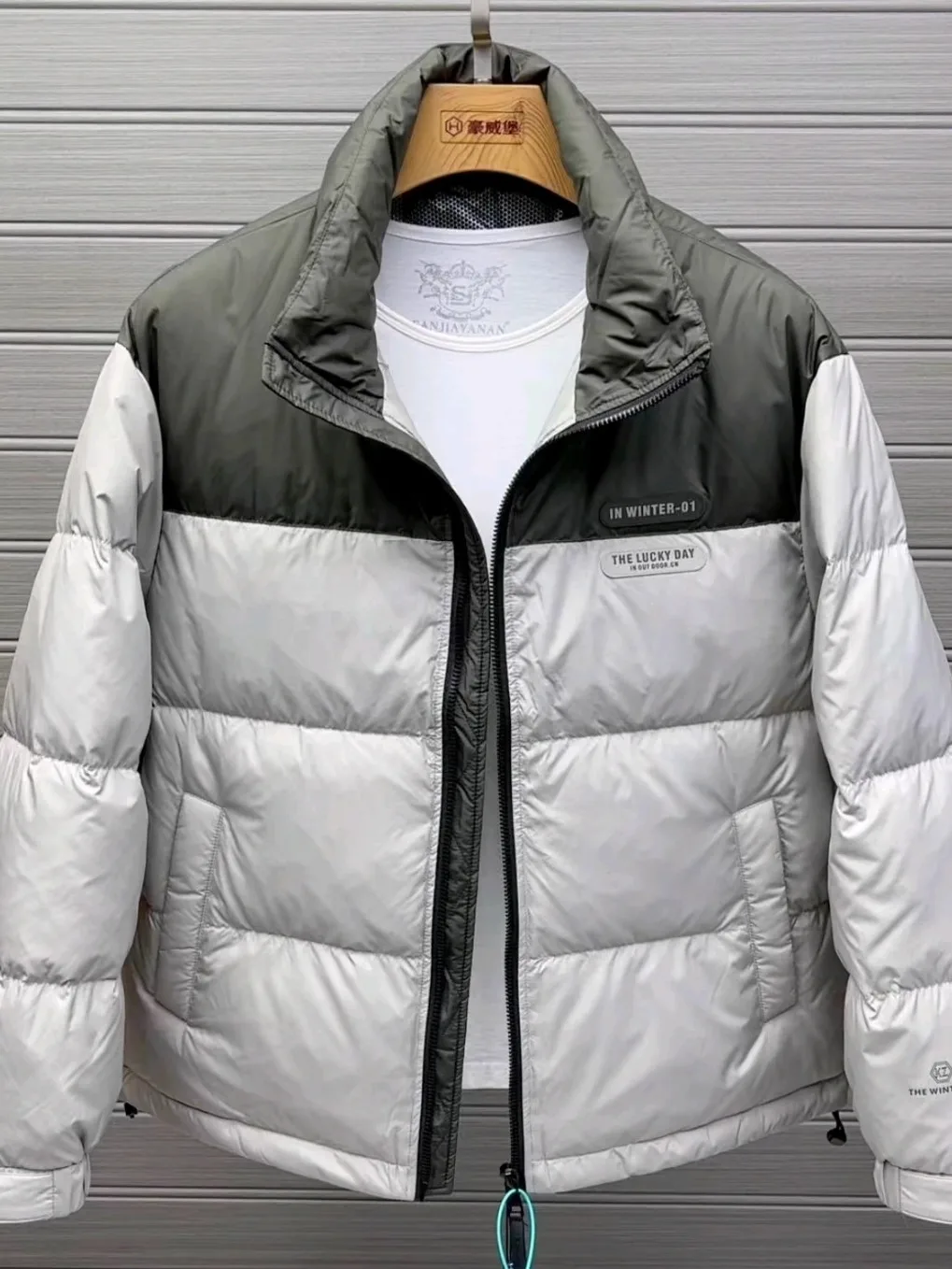 

Крутой роскошный мужской воротник-стойка в стиле пэчворк, пуховая куртка, осень-зима, новый модный универсальный костюм-стойка, длинный свеч Z...