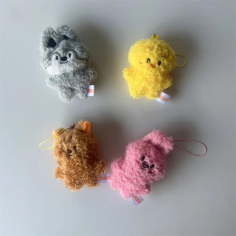 SKZOO 新 5 センチメートルぬいぐるみキーホルダーストレイ KidsFM 漫画かわいいペンダントバックパックアクセサリー子供のおもちゃ誕生日ギフト