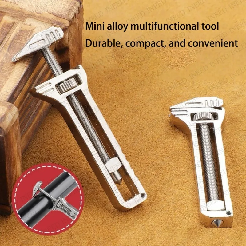 1PC EDC Compact Multi-Tool Portable Keychain Pocket Knife Screwdriver Set for Camping Survival Outdoor Activity