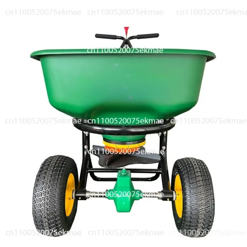 Traction lawn fertilization bucket small fertilization truck
