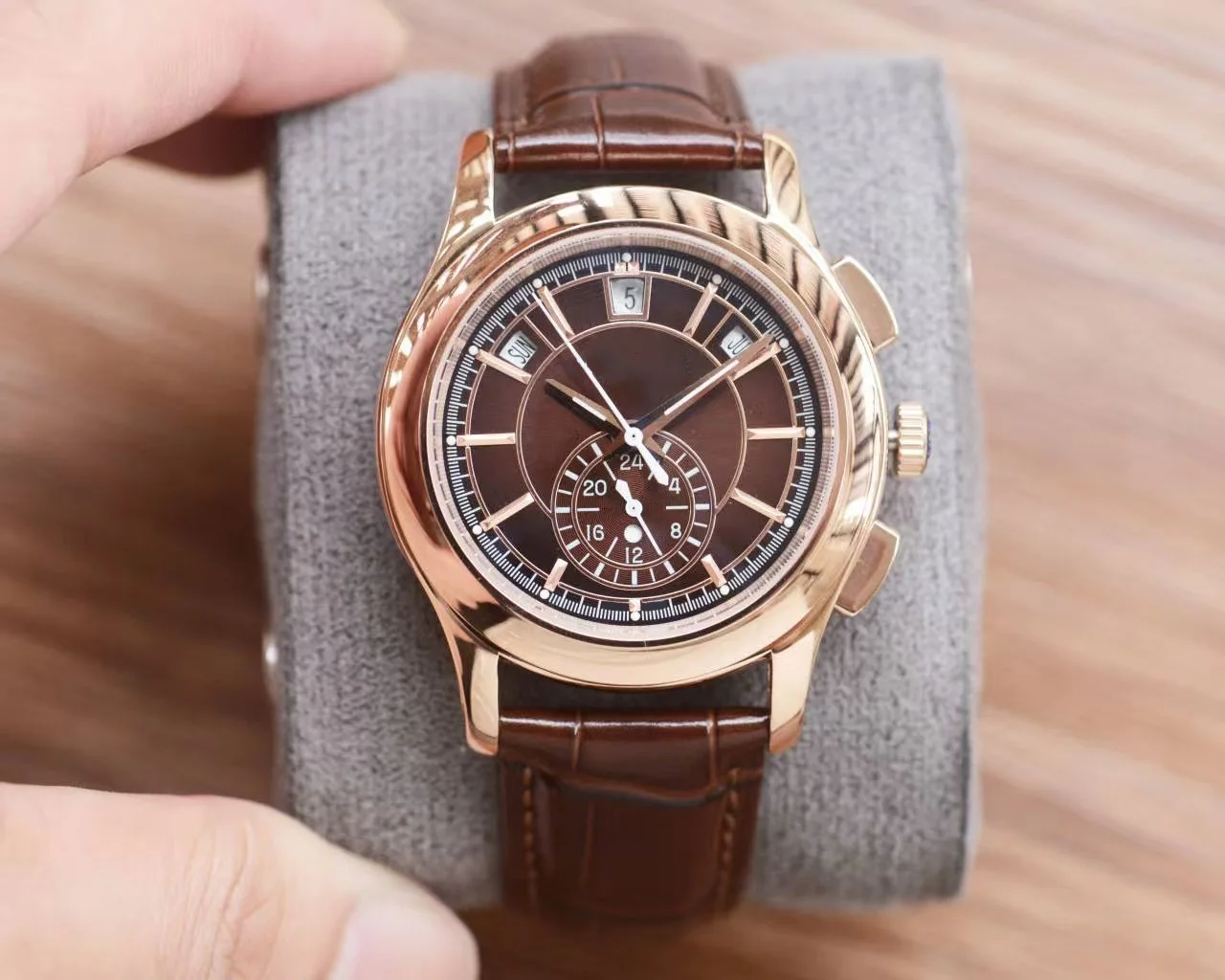 Luxury, trendy and fashionable mechanical wristwatch, custom-made stainless steel, high quality