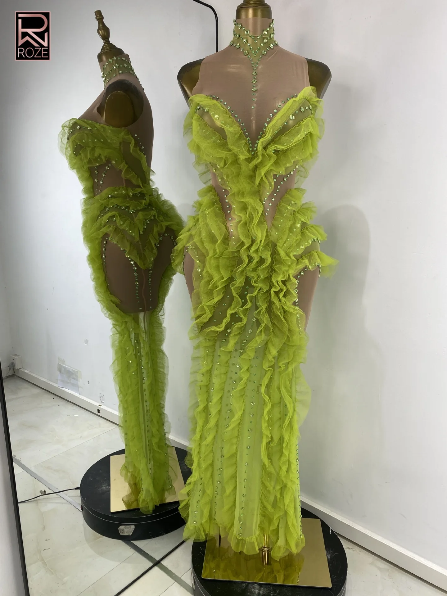 Vestido Maxi Roxo com Decote Halter em Tule Transparente com Renda e Strass para Mulheres, Vestido Sexy para Festas e Clubes