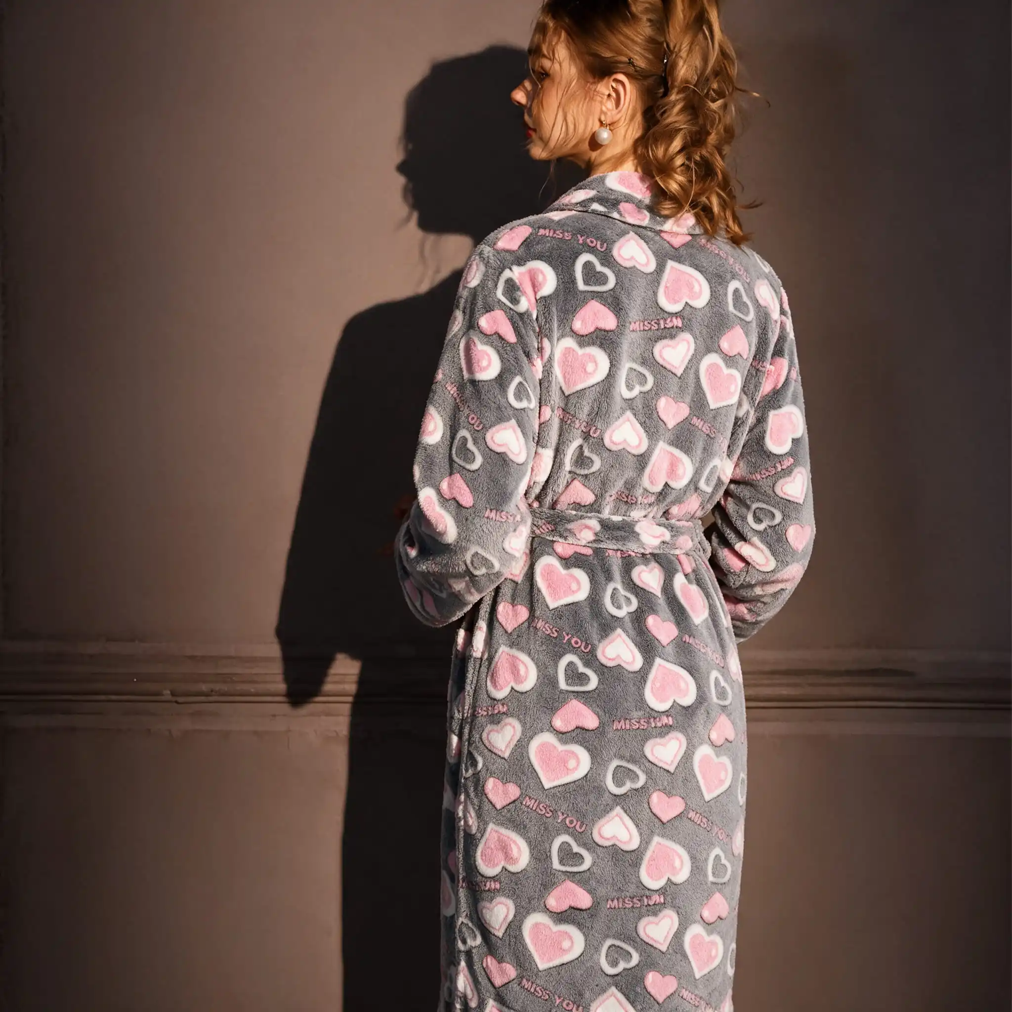 Women's Winter Printed Flannel Robe with Hidden Side Pockets, Adjustable Waist Belt, Loungwear Robe for Home & Outdoor Wear