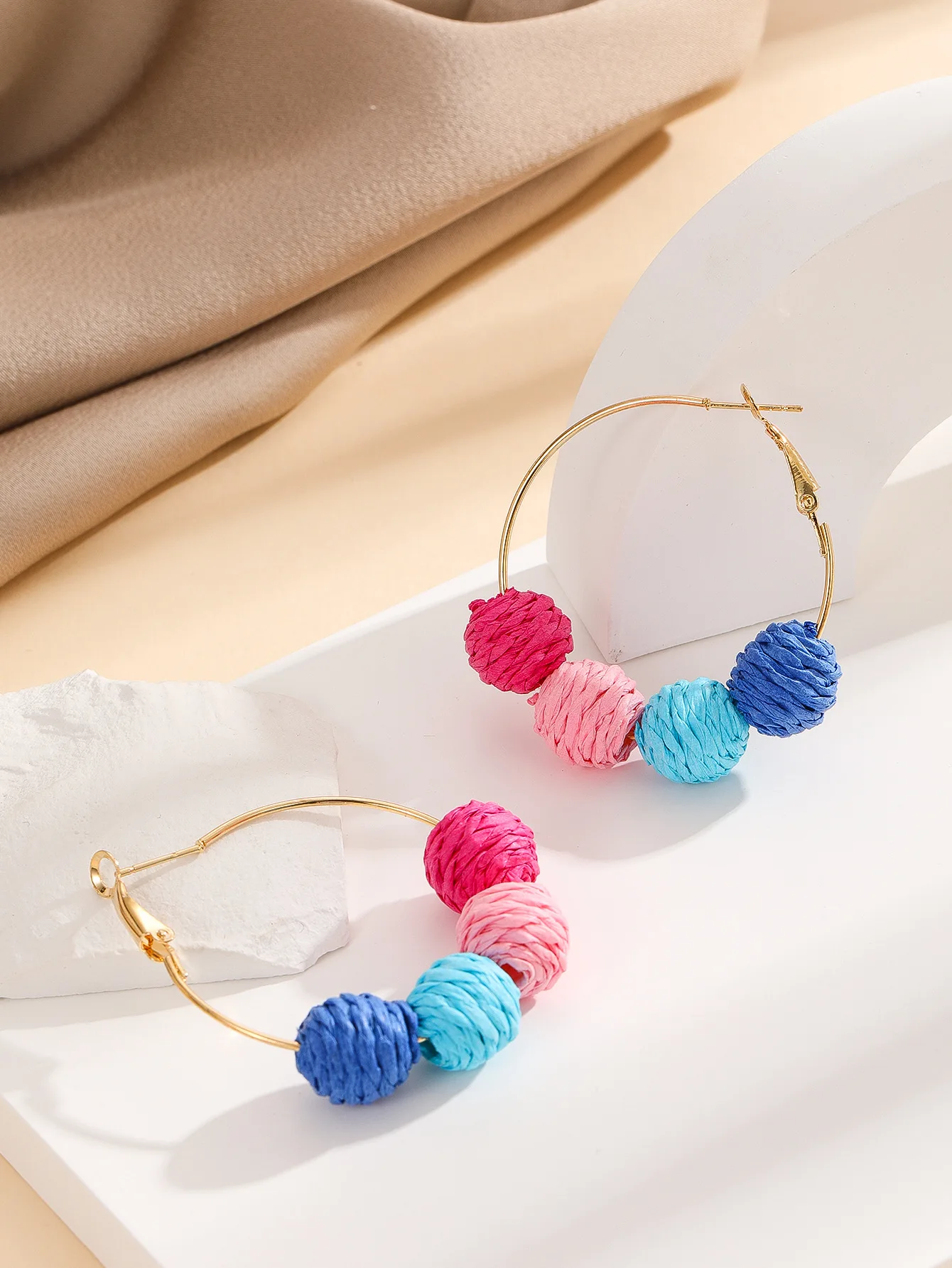 Fashion explosive color ball C-shaped Raffia hand-woven rattan fashion all-matching earrings stud creative all-matching
