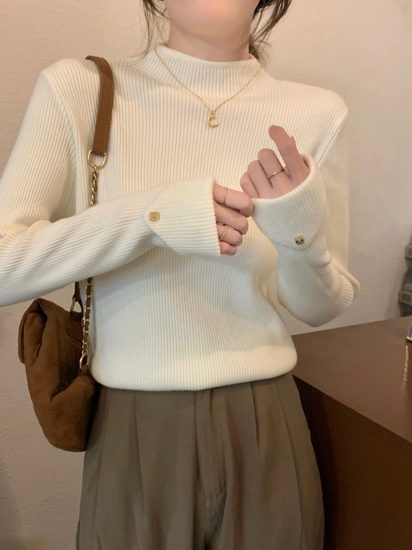 

Мягкий уютный трикотаж для ранней осени: женская кофта с высоким воротником из вельвета, с длинным рукавом, в корейском стиле, для повседневной носки