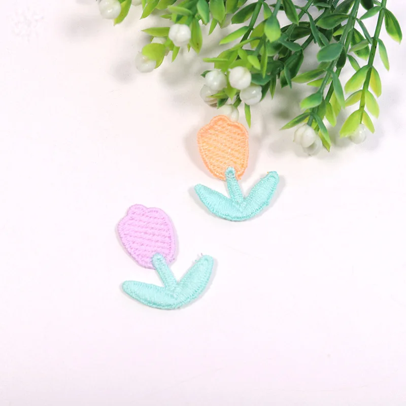 15 Stuks Kleurrijke Mini Tulp Appliques Voor Kleding Hoed Schoenen Speelgoed Naaien Geborduurde Bloem Patches Handgemaakte Hoofddeksels Sticker