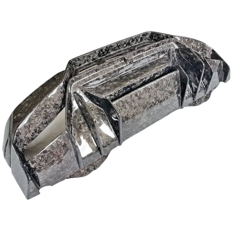 

Комплект заднего бампера из кованого сухого карбона в стиле Vors для Lamborghini Huracan LP580 LP610