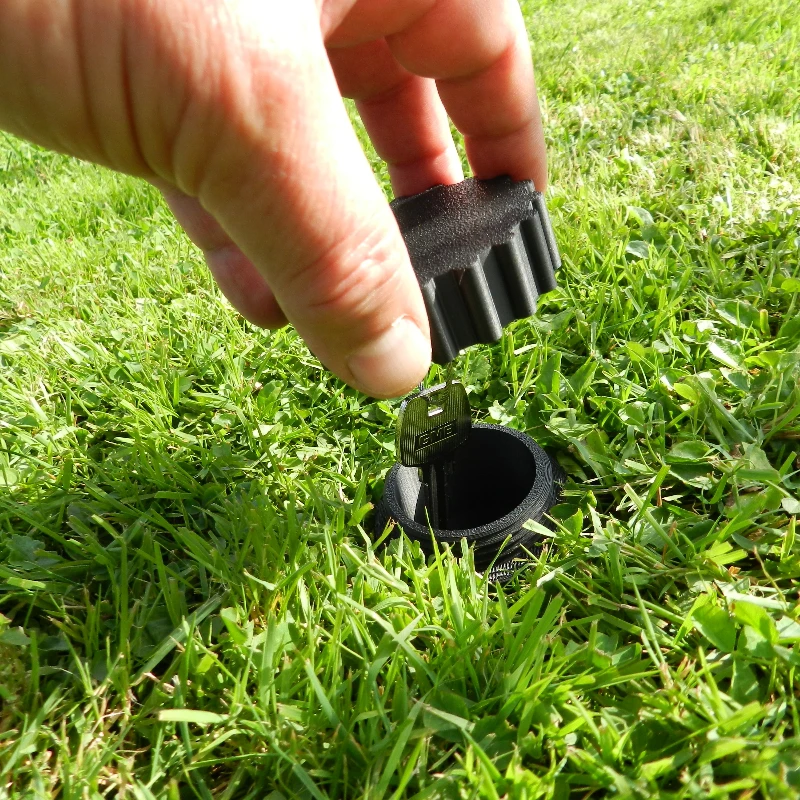 

Outdoor Garden Key Hider Storage Case Safe Security Hidden Anti-Theft Container Camouflaged As Nozzle Storage Box