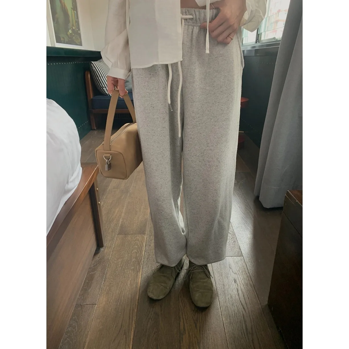 

Весна 2026: Повседневные брюки Dongdaemun Baby Sauce с эластичным поясом и широкими штанинами для девочек-подростков