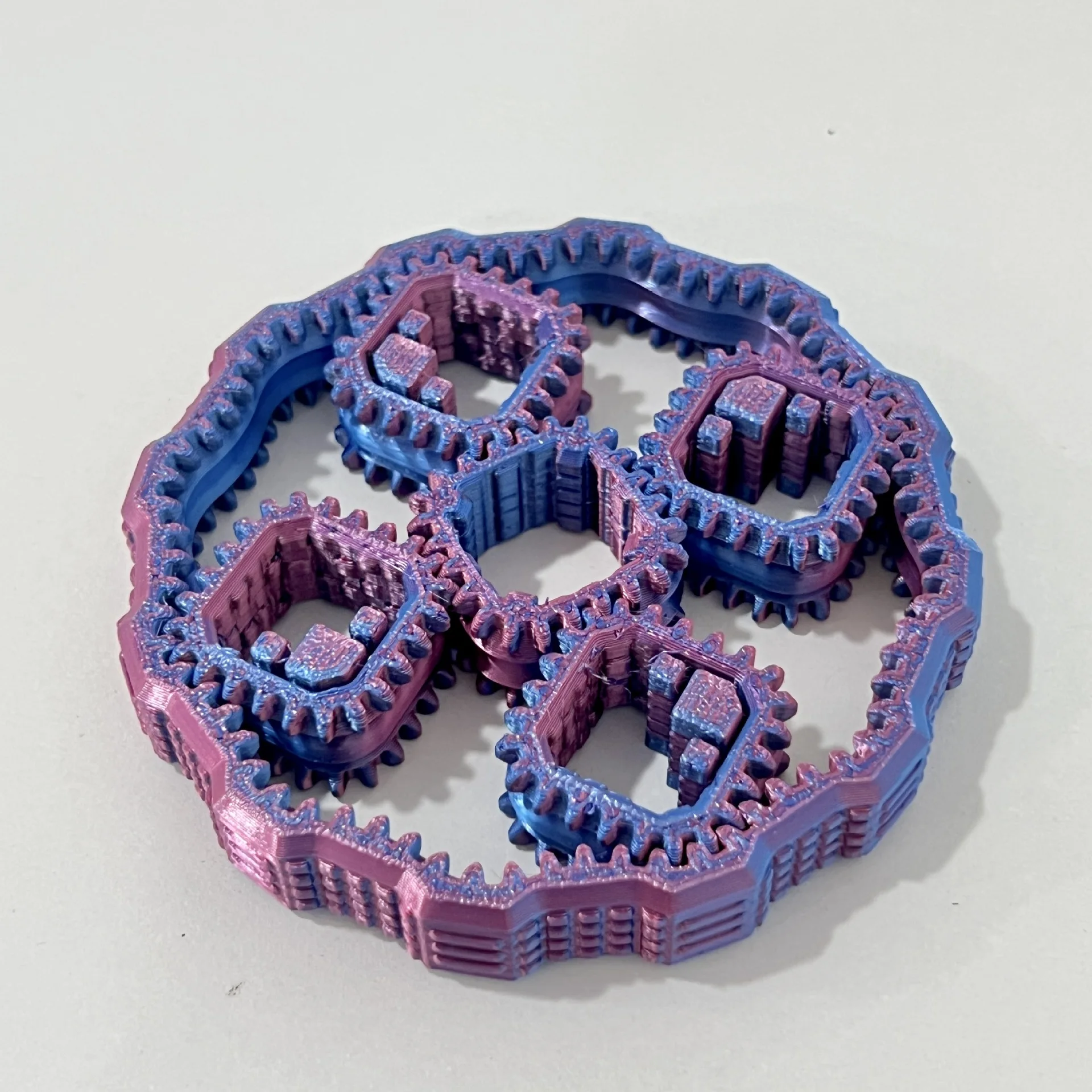 جديد اليد سبينر والعتاد الإجهاد الإغاثة الدوران EDC اليد الاسترخاء ألعاب متململة التروس الثلاثي الدائرية أدهد التوحد الغزل الدوران لعبة