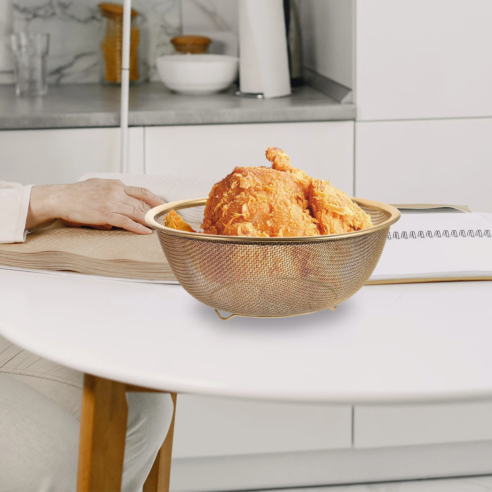 

Stainless Steel Mesh Colander Round Sieves Basket Kitchen Strainer Sturdy Materials Not Easy to Deform Versatile