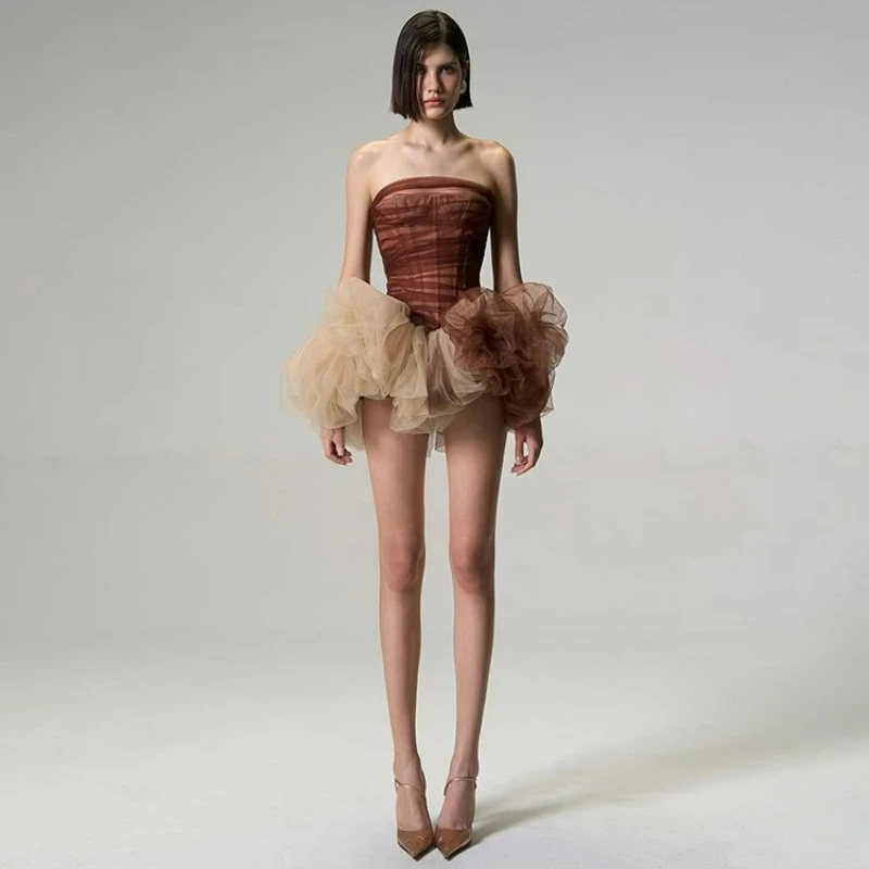 

Модный сексуальный комплект 2026 года: летний новый американский ретро-стиль, элегантный коричневый топ без бретелек и пышная юбка из фатина для женщин