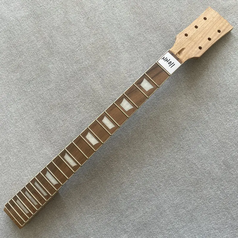 

NN011 Машина L3 + R3 Гриф электрогитары — 22 лада, длина шкала 628 мм, правая рука, запасная часть «сделай сам»