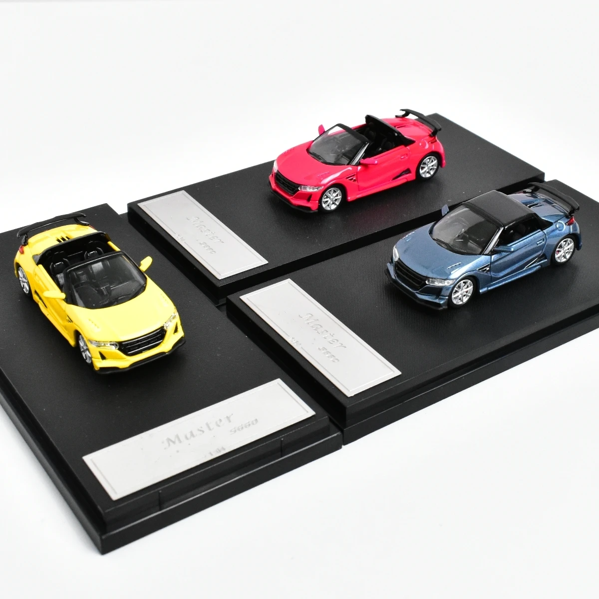 

Master 1:64 S660 Infinity Roadster with roof alloy car model Collection gift