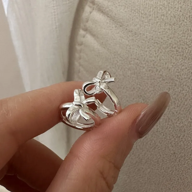 

S925 Стерлингового Серебра Ретро Простая Базовая Ушная Пуговица Корейский Стиль Лук Дизайн Особенности Жемчуг Алмаз Циркон Корейские Ювелирные Изделия