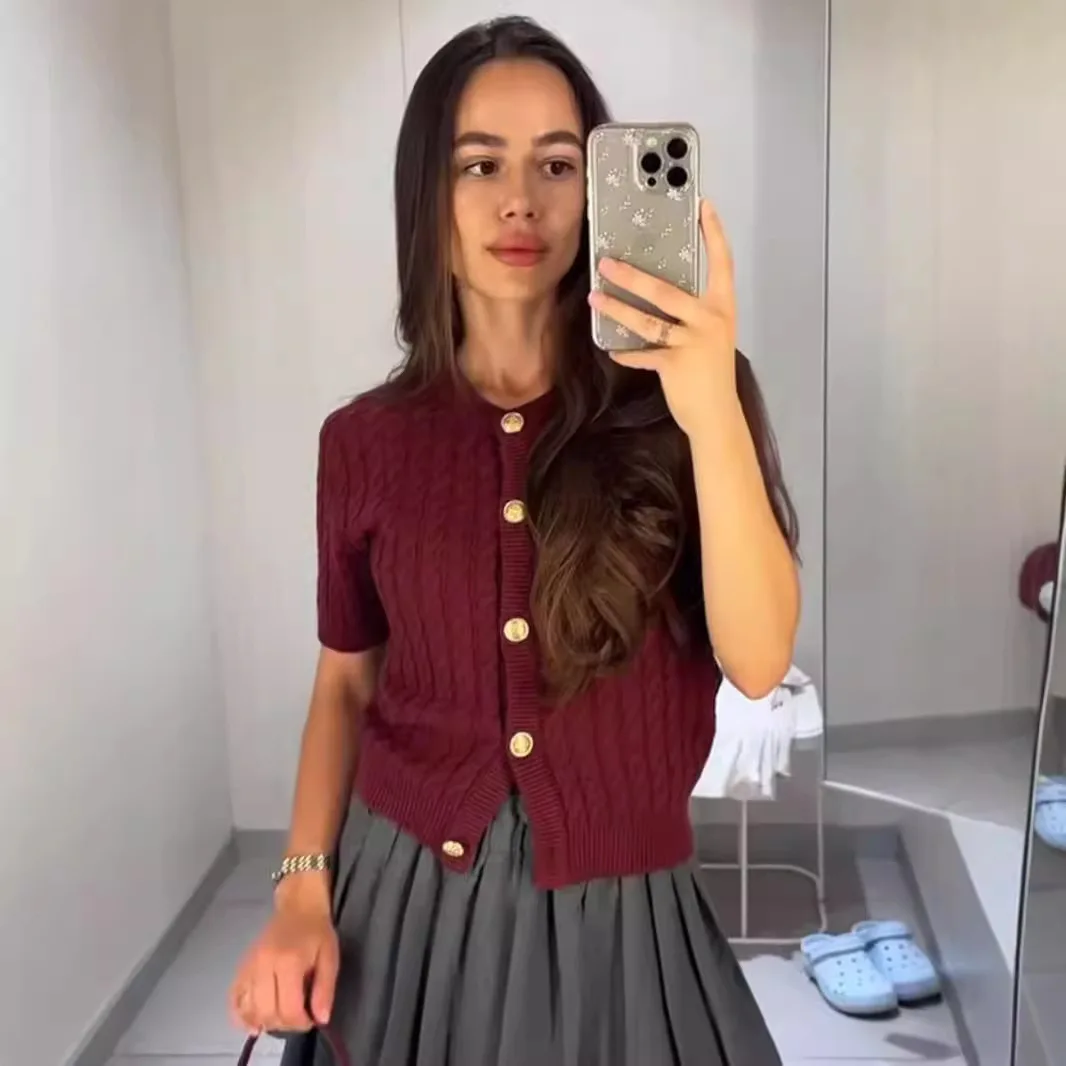 

Women's Single-breasted Knitting Sweater 2026 Spring Knit Cardigan Retro Elegant Style Cable Knit Short Sleeve Top