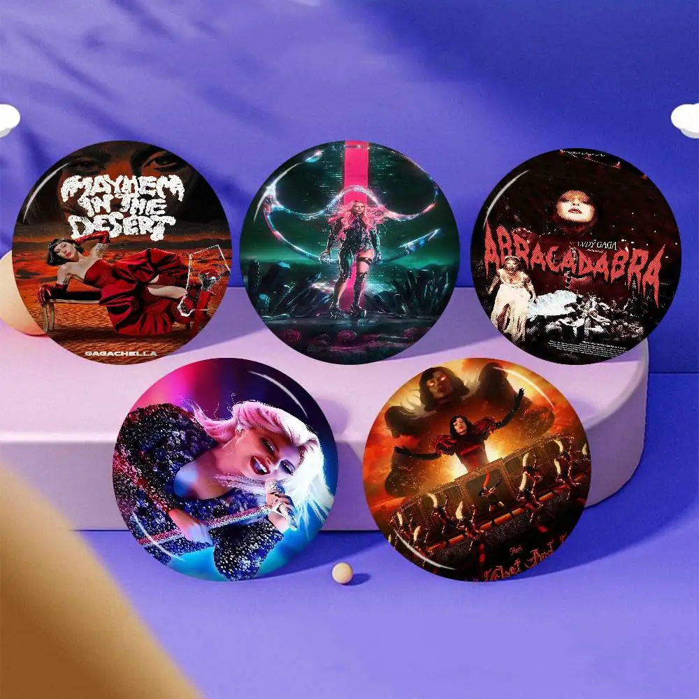 Beliebte Musikalbum Lady Gaga Foto Broschen Kreative Runde Abzeichen Geschenke Pins 32/44/58mm