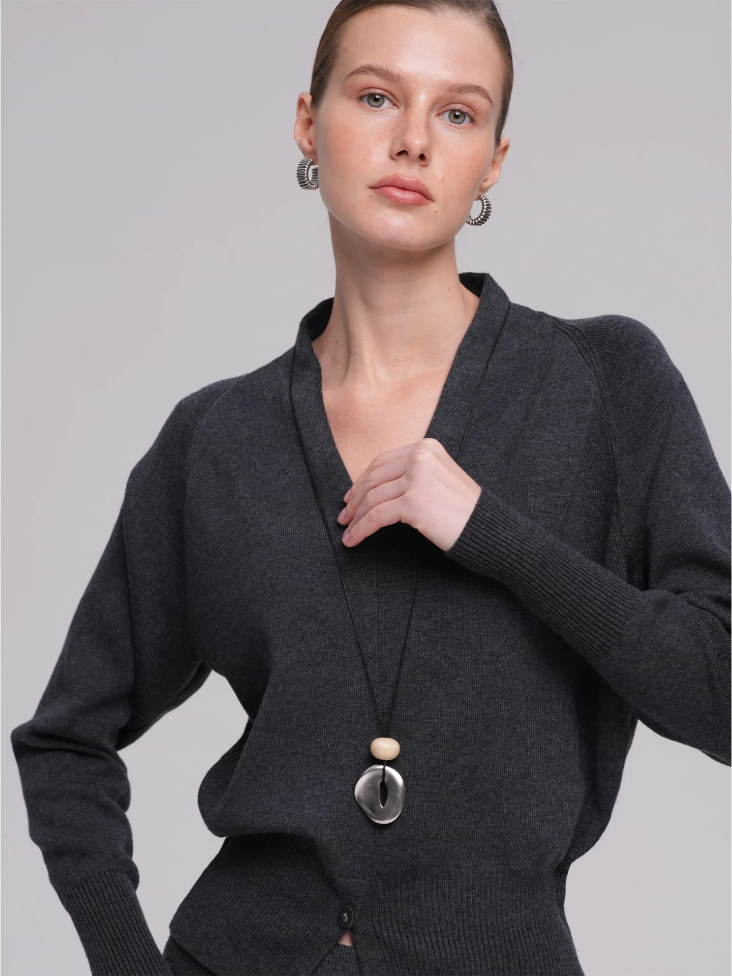 

Haze Simple Knitted Loose ort Cardigan Women's Long Sve V-Ne Button-Up Casual Sle Faion Spring Season China Made