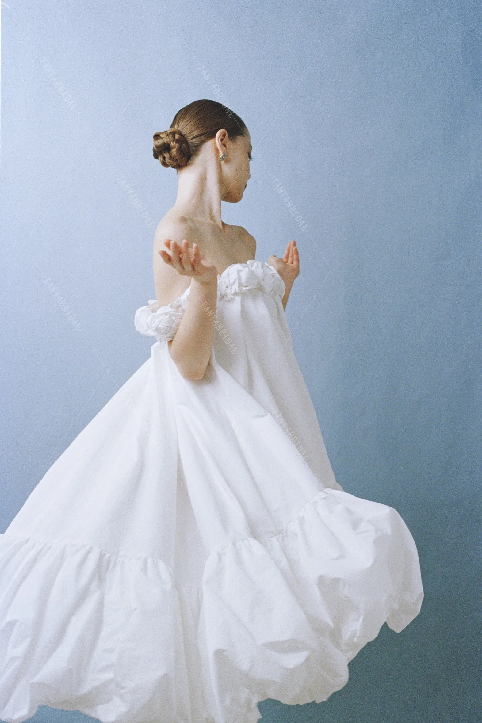 خمر قبالة الكتف فستان الزفاف التفتا مع زهور ثلاثية الأبعاد قارب الرقبة عالية منخفضة ألف خط فستان زفاف فستان حفلة الزفاف TSWD932