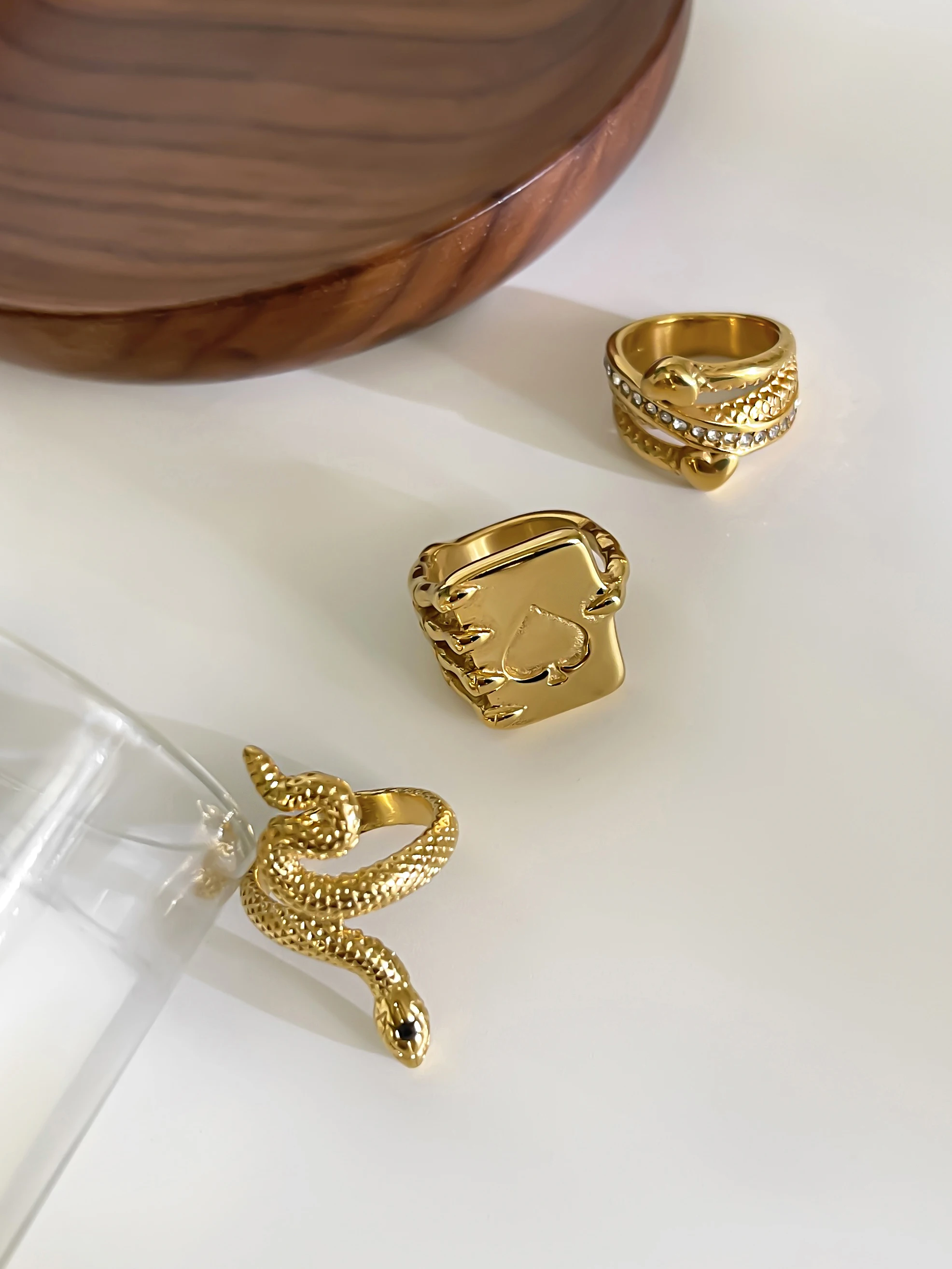 Peri\'sBox Waterproof 18K Gold Plated Heart Magic Book Finger Rings for Women Vintage Spiral Serpent Ring Unique Designer Jewelry