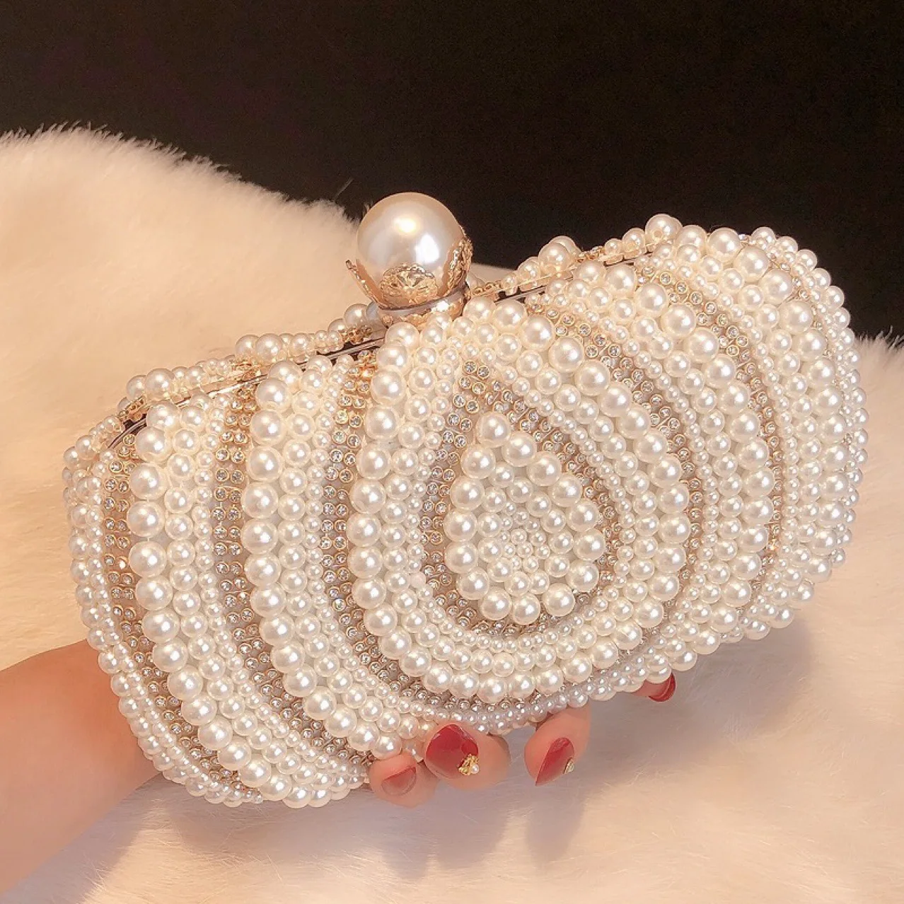 

New Retro Ladies Pearl Dinner Handmade Bead Embroidery Diamond-encrusted Banquet Dress Clutch