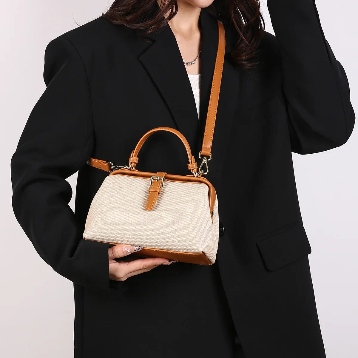 

2025 New Canvas Patchwork Vintage Bag Large Capacity Shoulder Crossbody Bag for Women Versatile Work Commute Tote Bags