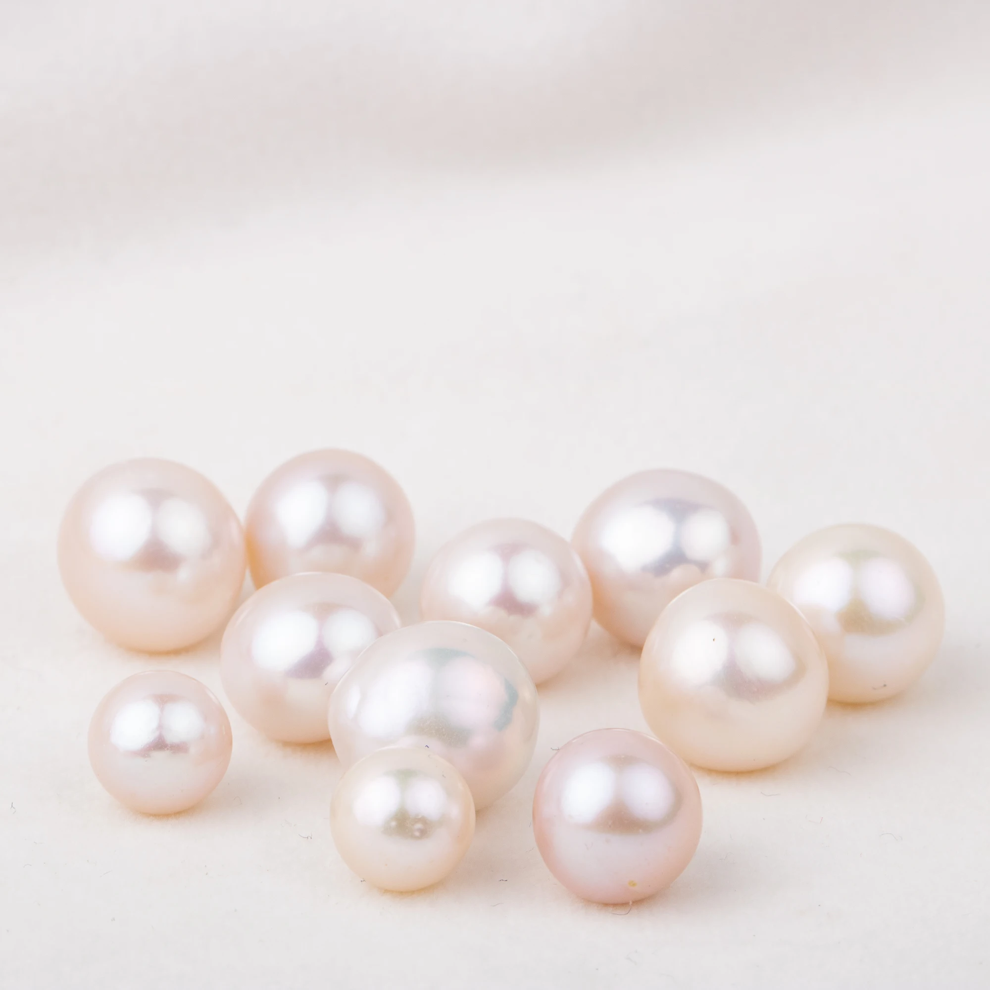 

9-12mm cultured white Edison Pearl High quality loose freshwater pearl round shape