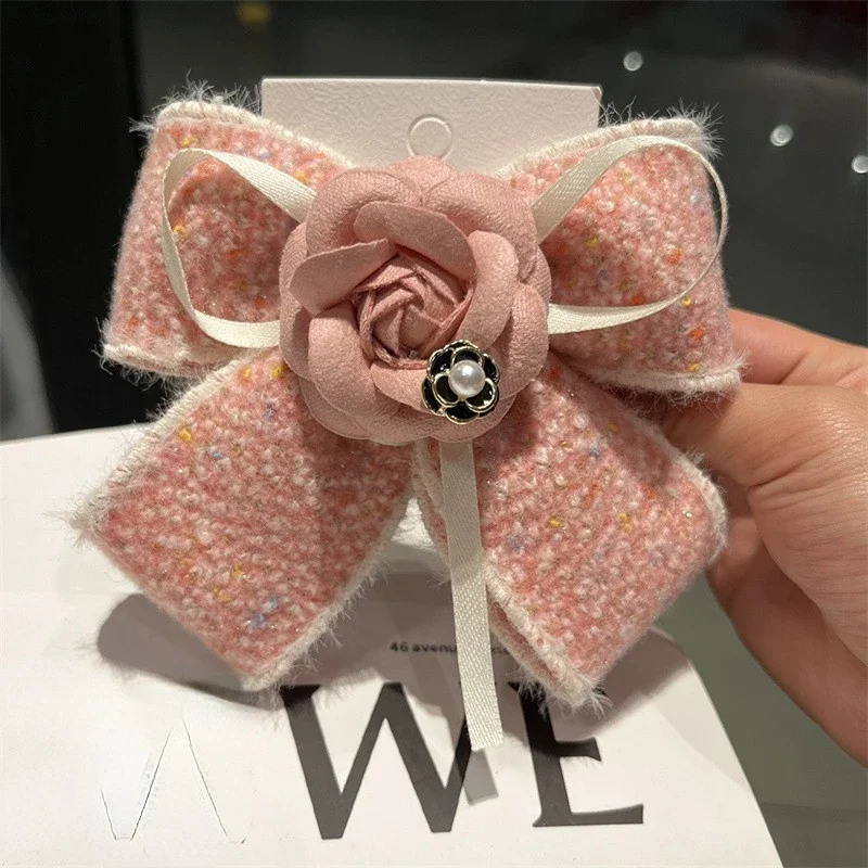 Korean Fashion Fabric Camellia Flower Brooches for Women Handmade Cloth Art Bow Shirt Collar Wedding Party Brooch Jewlery Gifts