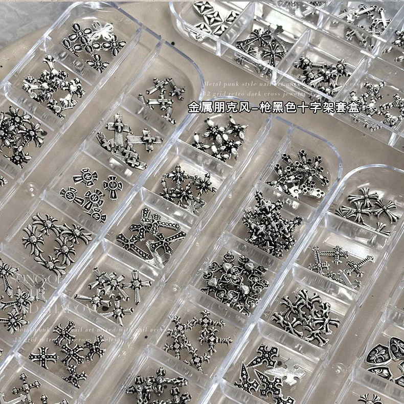 12 Fächer/60 Stück Goth-Punk-Nagelcharms, Nieten im dunklen Vintage-Stil, Kreuz-Nagelkunst-Applikationen, Y2k Premium Metall-Stil Nagel-Metalldekorationen – Detail 3