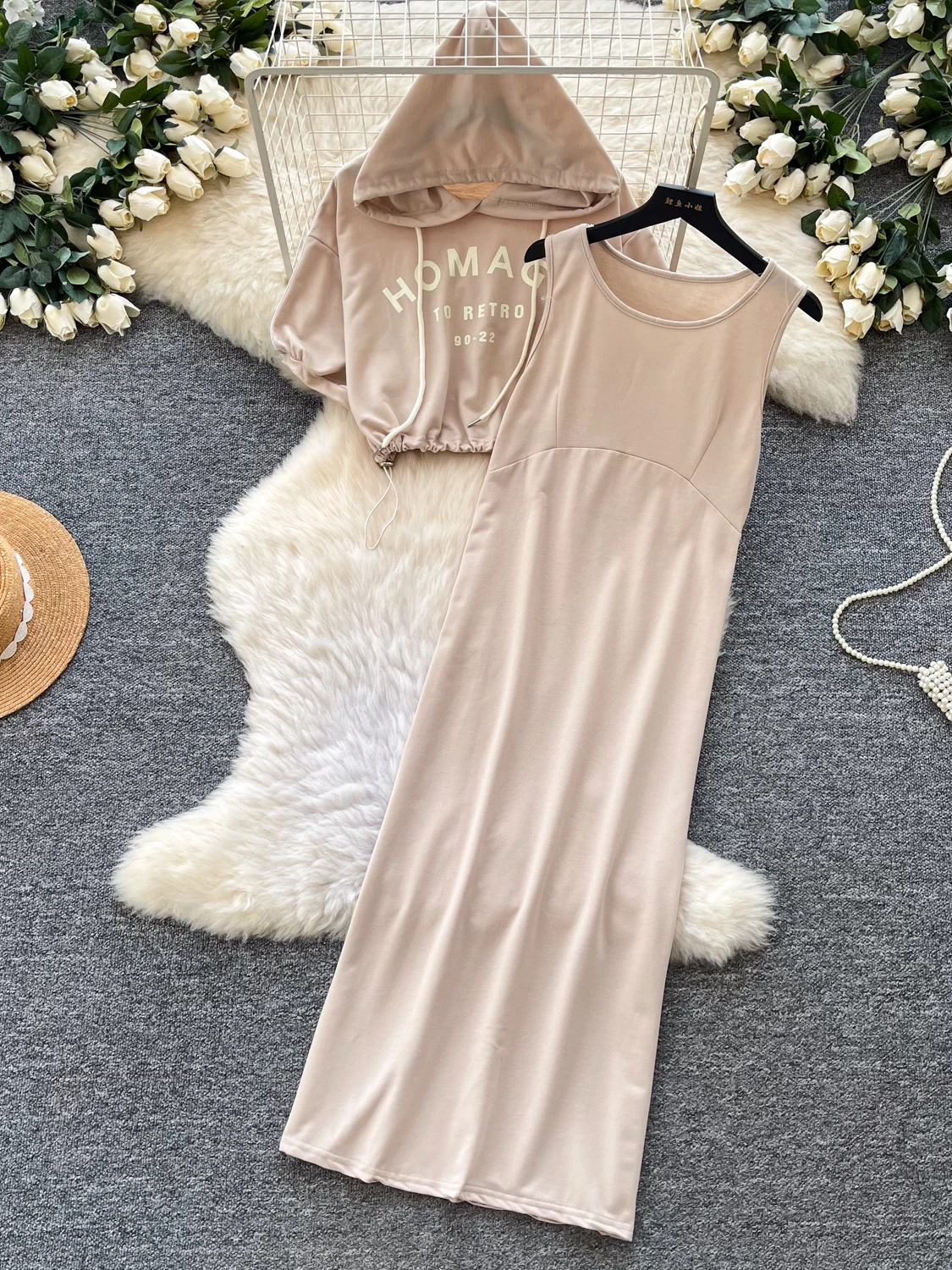 

Элегантный комплект из свитшота с буквенным принтом и летнего платья-жилета для женщин: облегающий повседневный комплект из двух предметов с удобными брюками с высокой талией