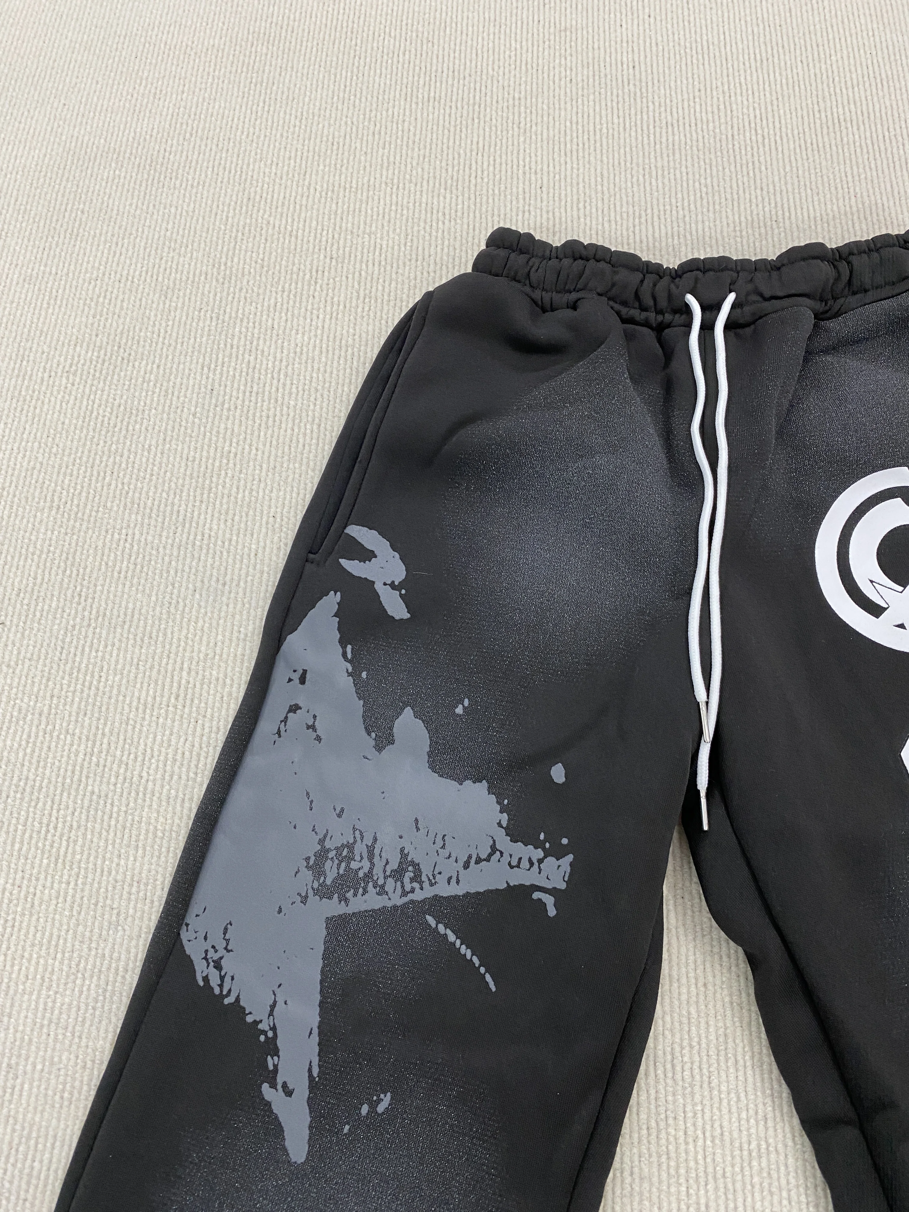 سروال كاجوال فضفاض مطبوع عليه حروف بتصميم جديد للرجال والنساء، سروال واسع الأرجل مع مرقع، إصدار خريفي رقيق #4