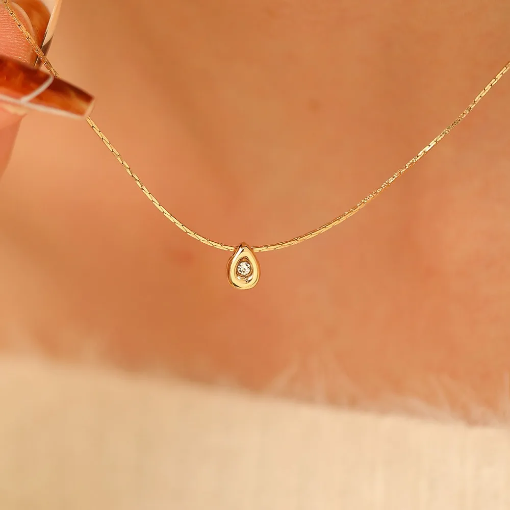 Classic Simple Gold Color Water Drop Zircon Pendant Necklace for Women Temperament Enfashion Geometric Hexagon Collar Jewelry