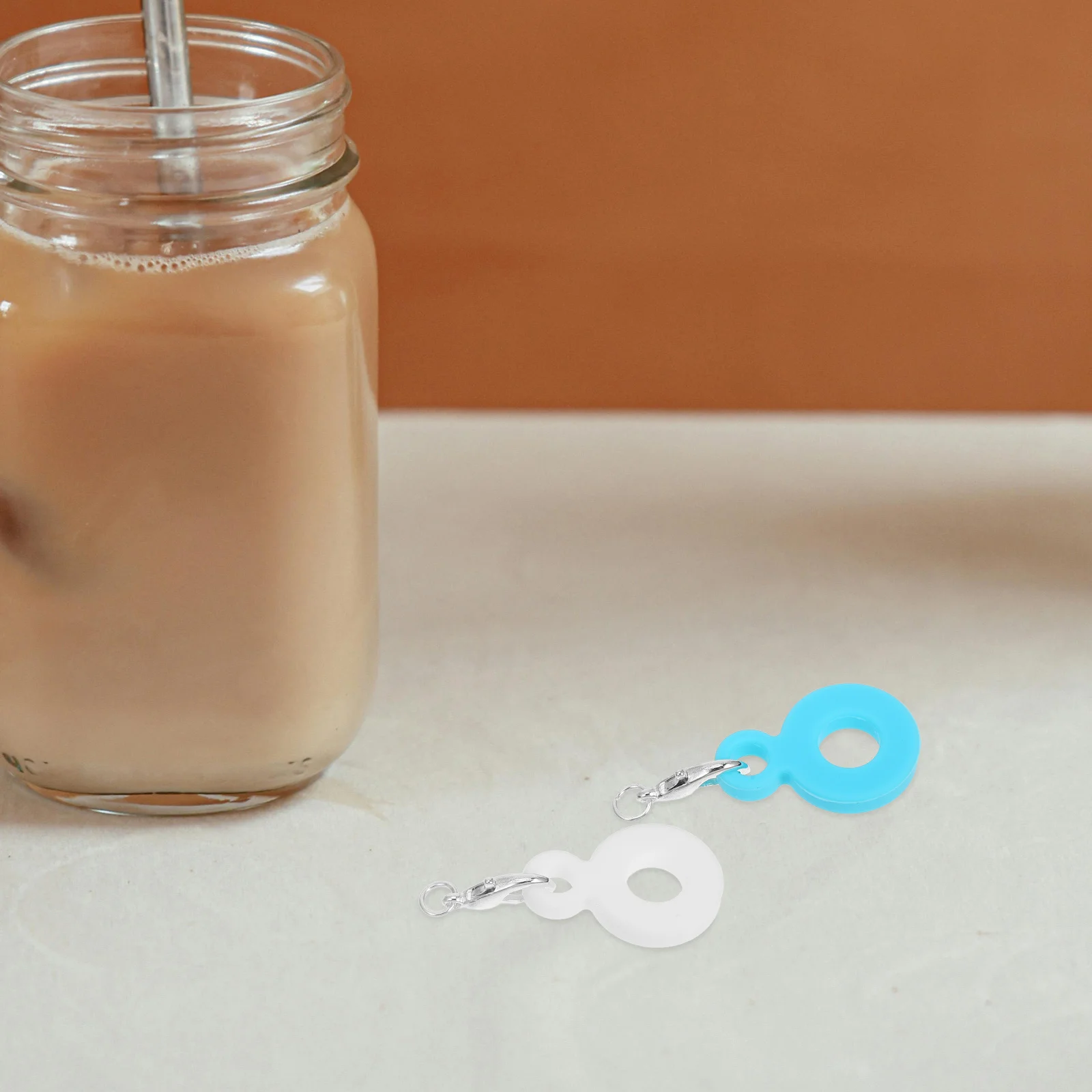 

6pcs Straw Decorations Silicone Toppers for Tumblers Cup Accessories Reusable Charm Barware Attachments Straw Charms Pendents