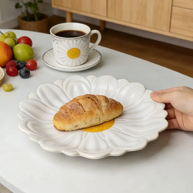 Ceramic Steak Plate White Chrysanthemum Breakfast and Dessert Plate Creative Lace-trimmed Main Course Fruit Salad Dish Tableware