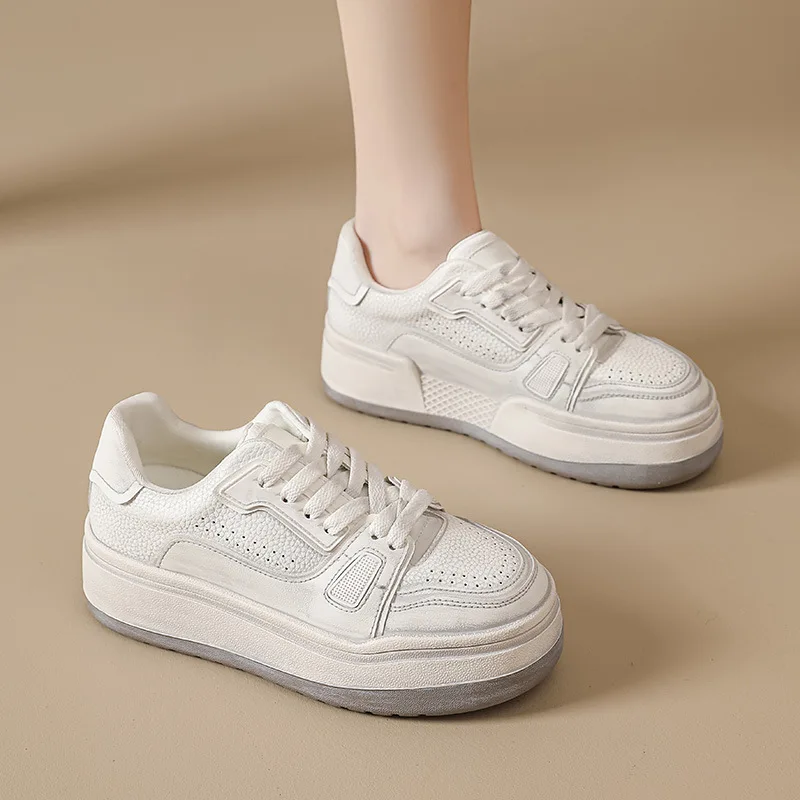 Women's board shoes 2026 early spring new Korean version versatile student sports and leisure shoes women's dirty shoes