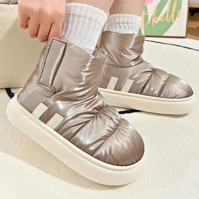 Casual High Top donna stivaletti da neve alla caviglia pantofole per la casa caldo peluche Unisex scarpe da casa appartamenti piattaforma fuori