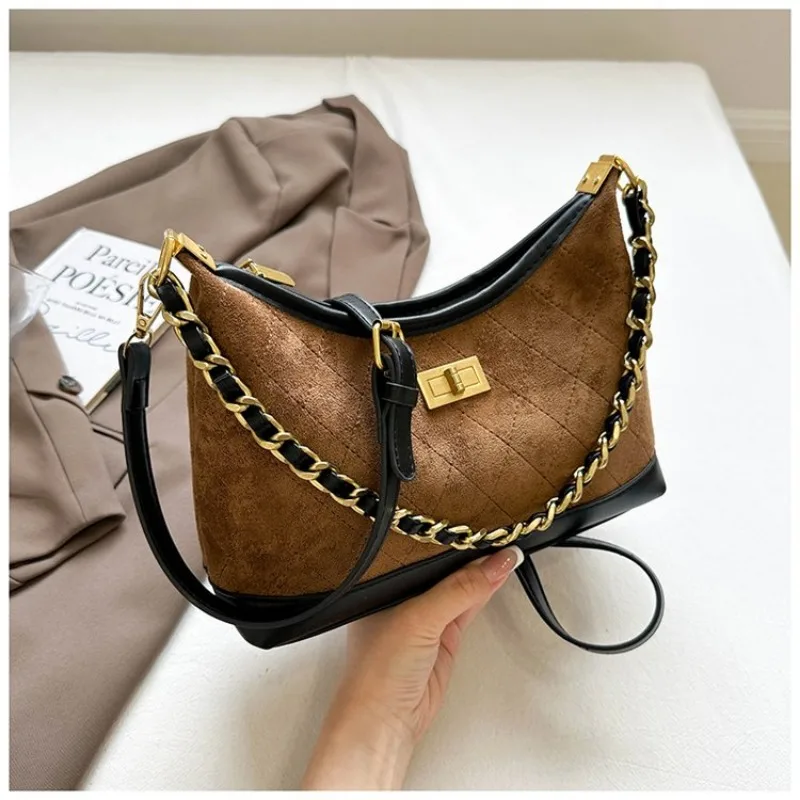 

Элегантная сумка через плечо для деловых встреч, минималистичный, изысканный, гламурный, вневременной, универсальный, практичный