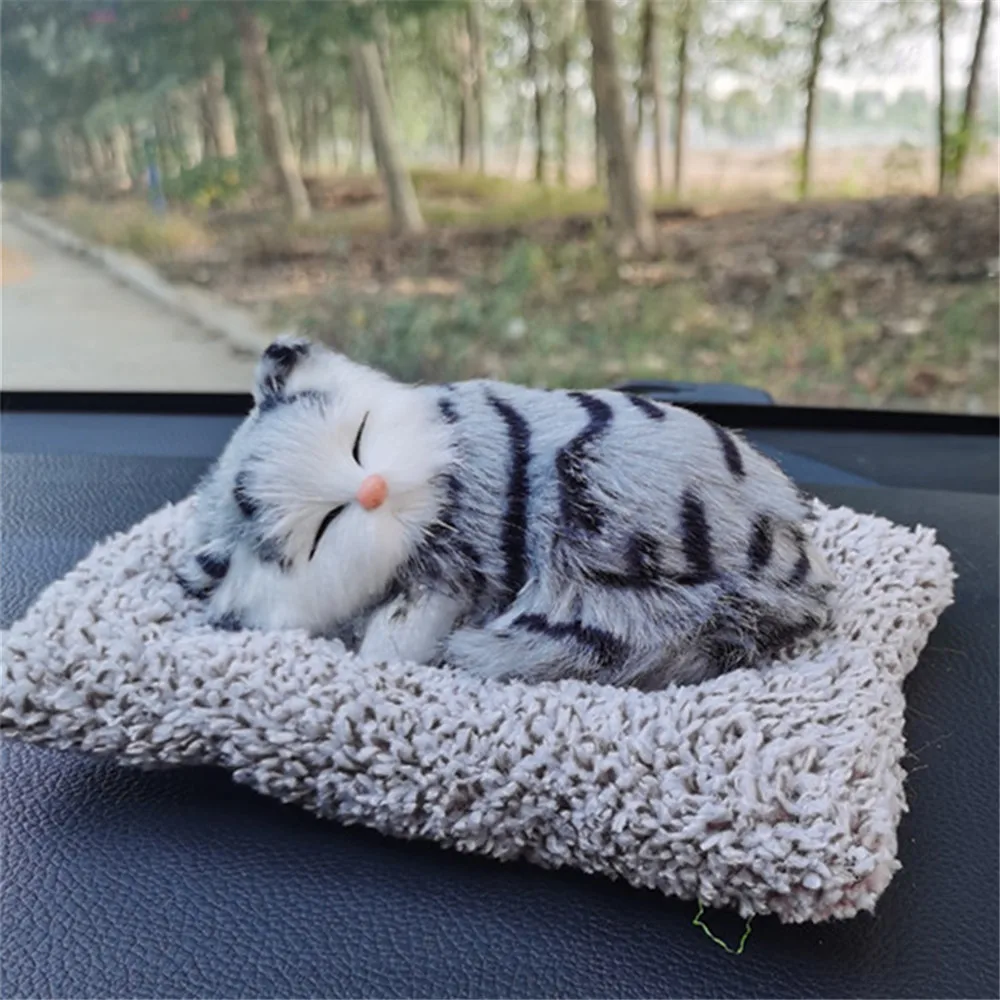 Ornamenti per cruscotto dell'auto simulazione carina gatti dormienti bella peluche gattino bambola giocattolo regalo per bambini accessori per interni Auto