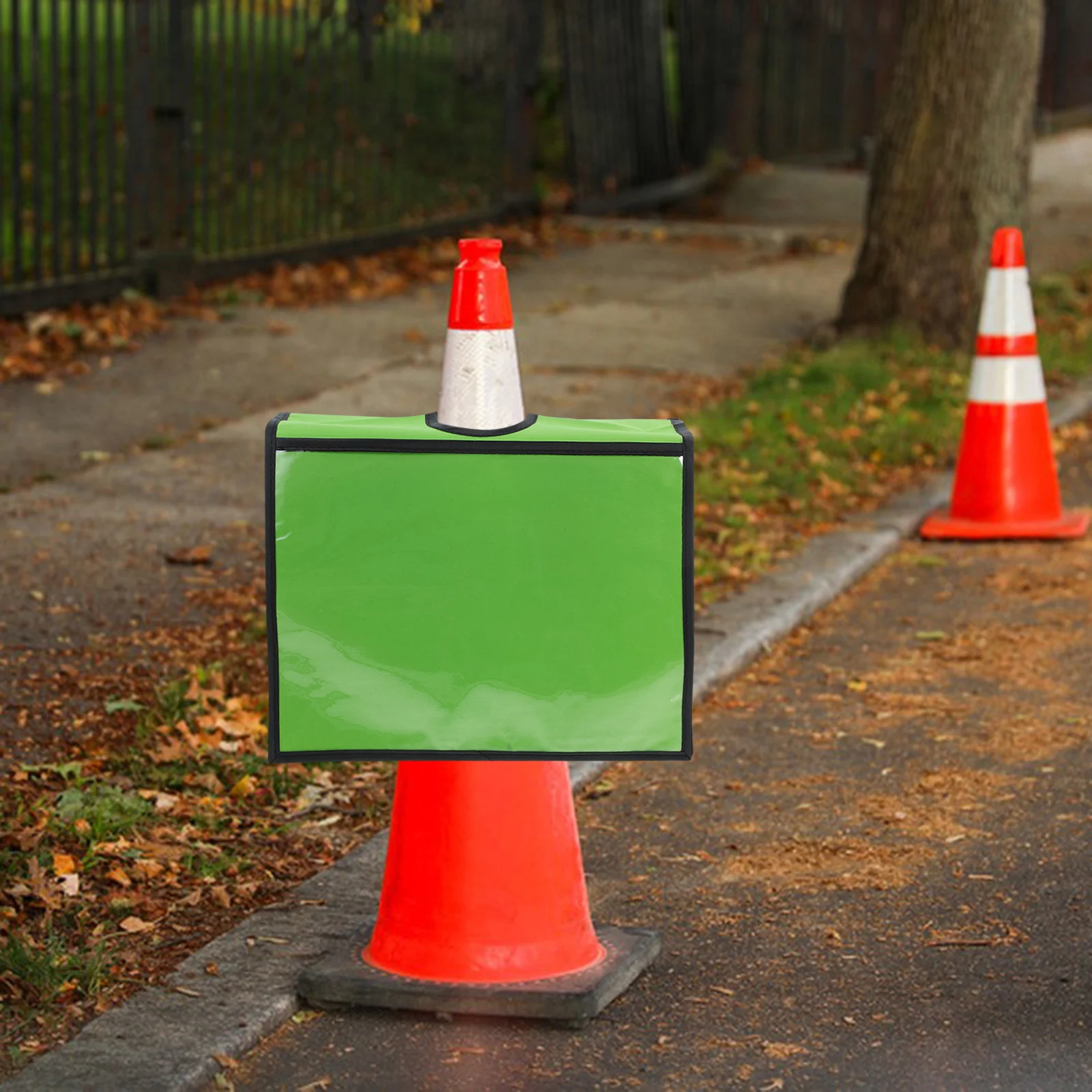 

2Pcs Traffic Cone Sleeve Durable Safety Cover with Pockets for Outdoor Use Construction Parking Warning Sign Training Activities