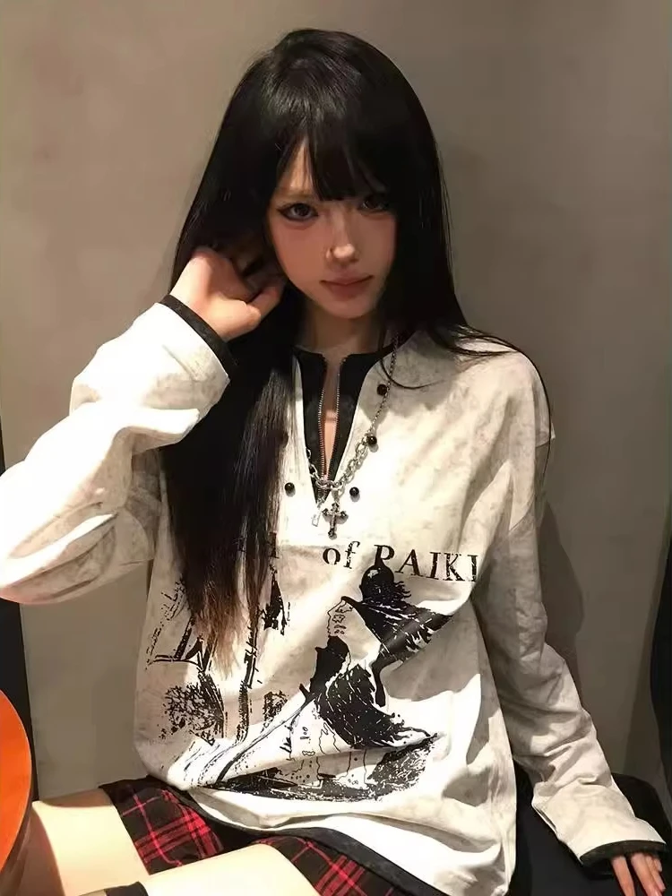 

Y2k Spice Girl Hoodless Sweater Long-sleeved Bottoming Shirt Fake Two V-neck Printed Castle Character Casual Slim Top