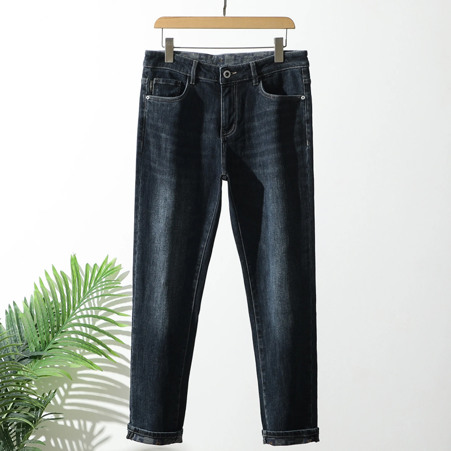 

Skin-friendly Comfortable Men's Slim Straight Leg Jeans Waed Cotton 93 Elastic Casual Faion Ci Sle mid Waist Zipper