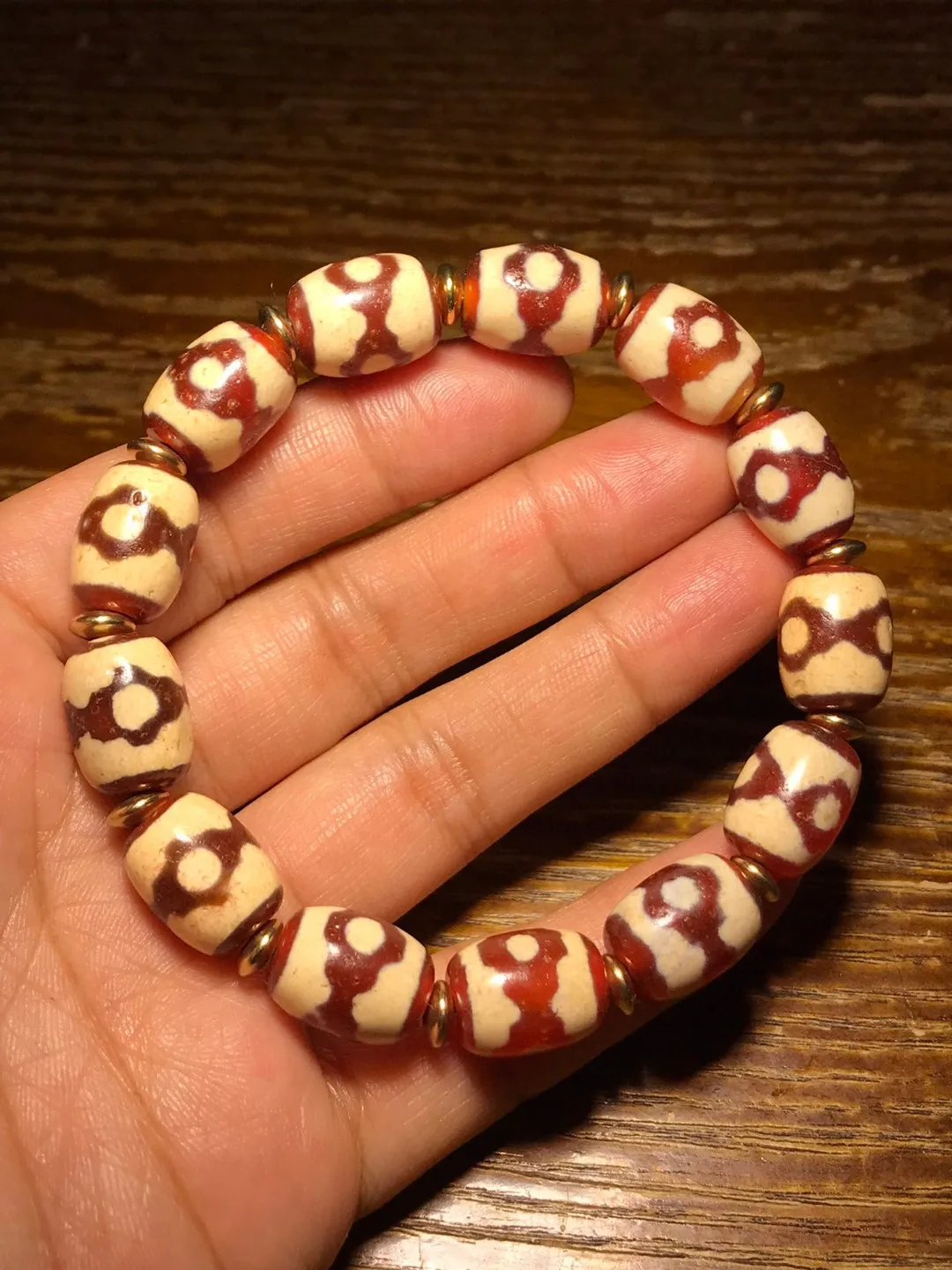 

Tibetan Coated Pulp Weathered Red Meat Jar Three Eye Sky Pearl Bucket Bracelet Ranagate Male and Female Duobao Handstring 14 * 1