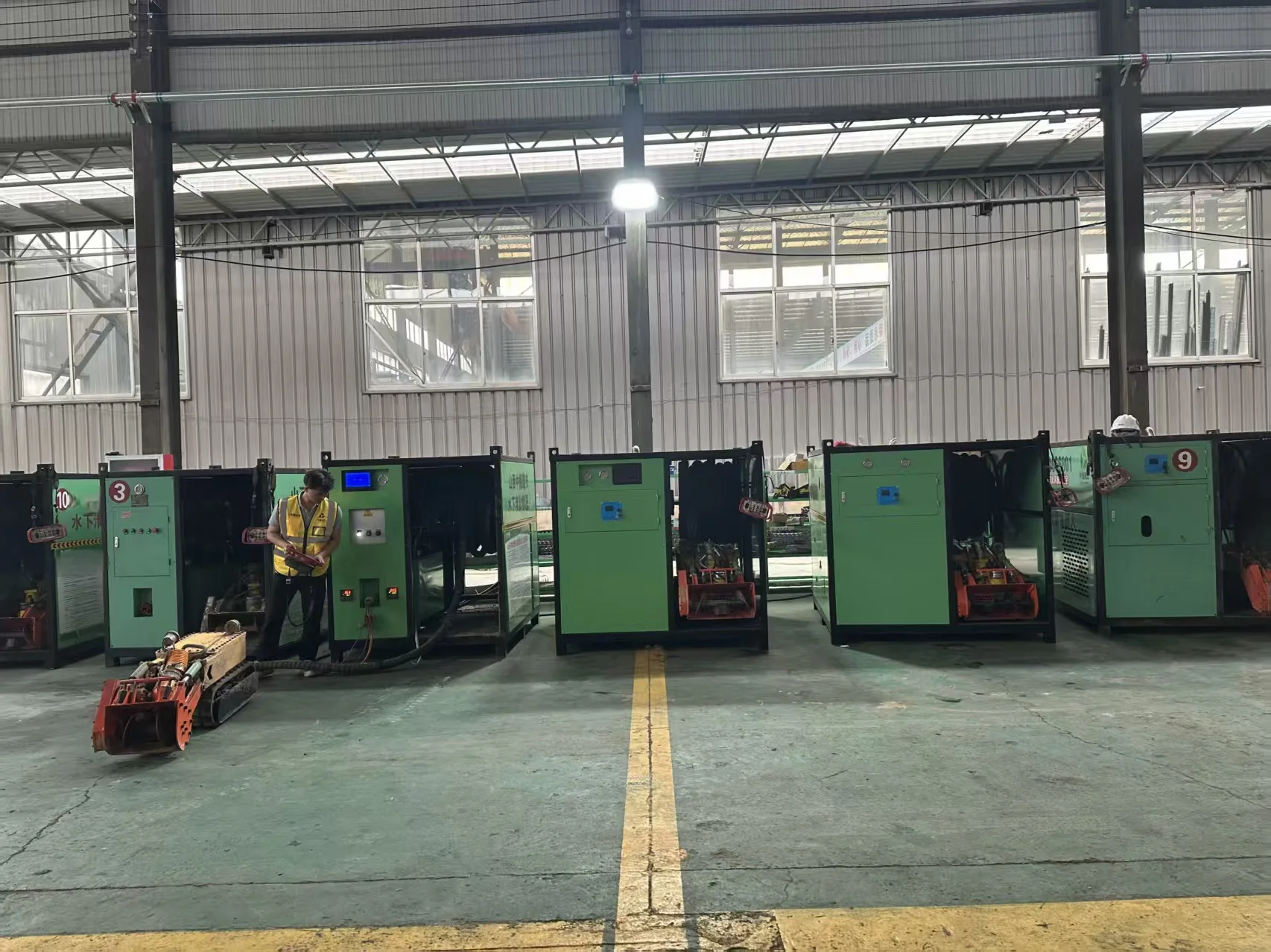 أفضل بيع روبوت الحمأة الذكي لتنظيف خزان مياه الصرف الصحي بركة بركة عالية الكفاءة متعددة مرات أسرع من العمل اليدوي