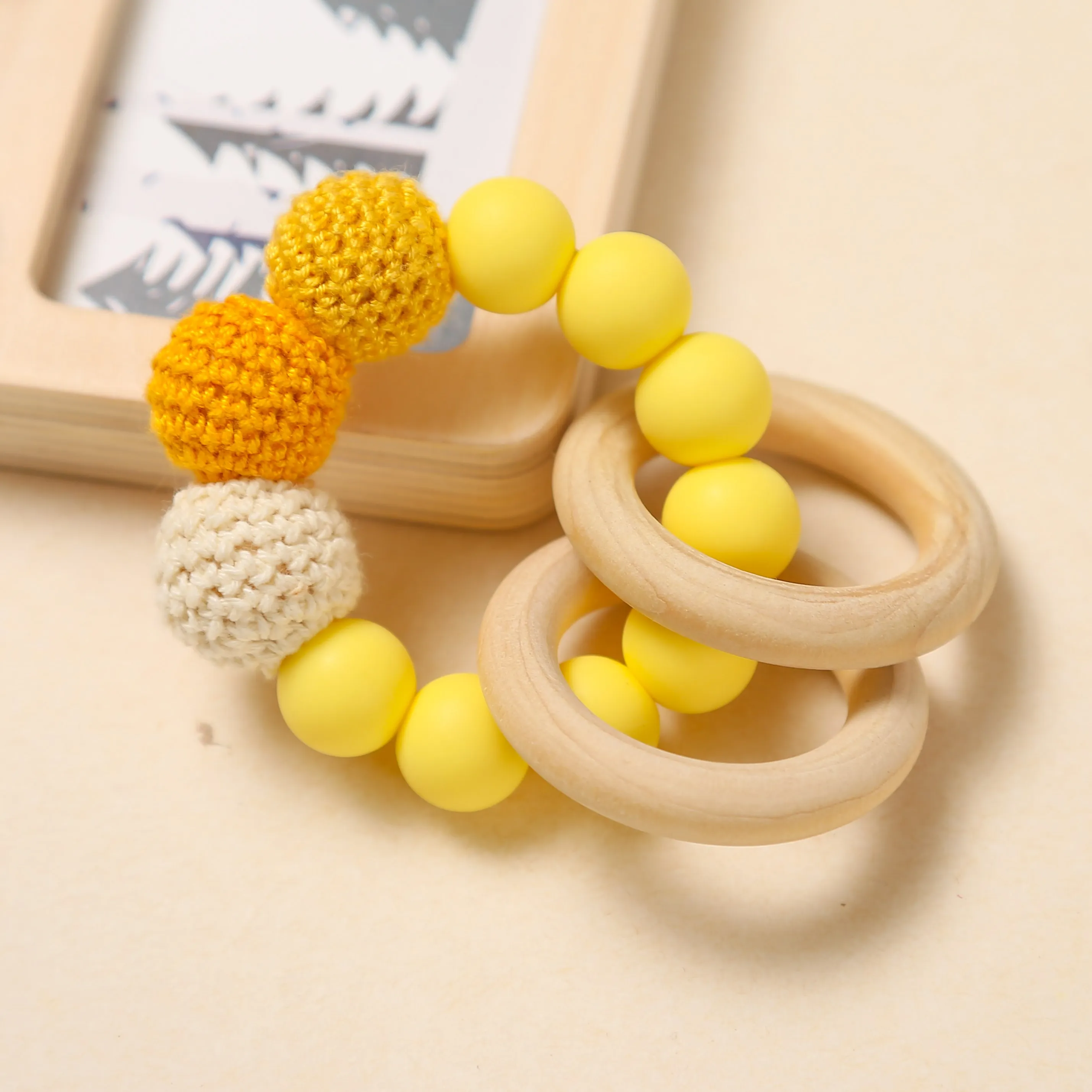 1pc Baby Wooden Teether Toys Baby Rattle Crochet Beads Gifts For New Year Teething Bracelet Food Grade Teether Safe Toys