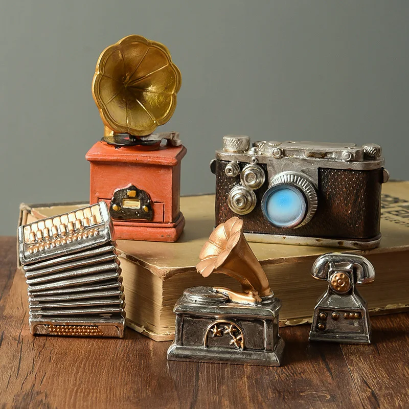 

Nostalgia Retro Room Decor Miniature Items Ornaments Camera Phonograph Vintage Desk Home Decoration Accessories Photo Props