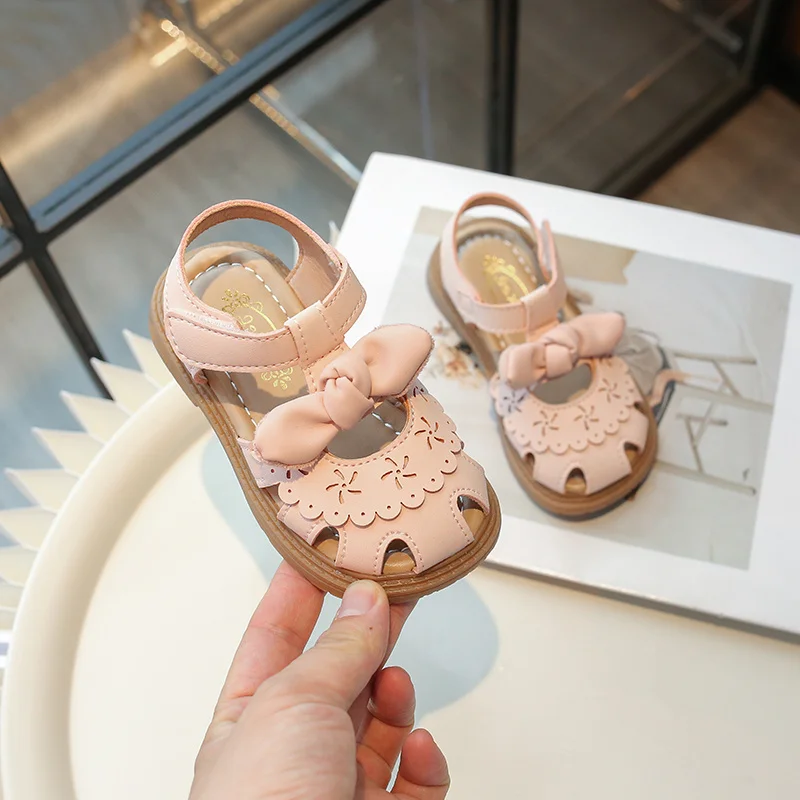 Summer Fashion Kids Comfortable Beach Round Toe Elegant Casual Hollow Flat Bottom Beautiful Baby Girls Children Student Sandals