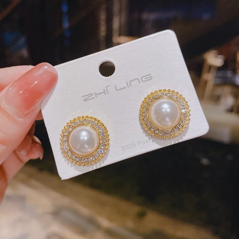 Korean Fashion Crystal Round Stud Earrings Gold Color Metal New Arrival Women\'s Earrings Simulated Pearl pendientes mujer